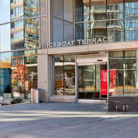 Deluxe Suite Toronto Luaran gambar