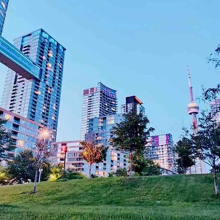 Deluxe Suite Toronto Luaran gambar